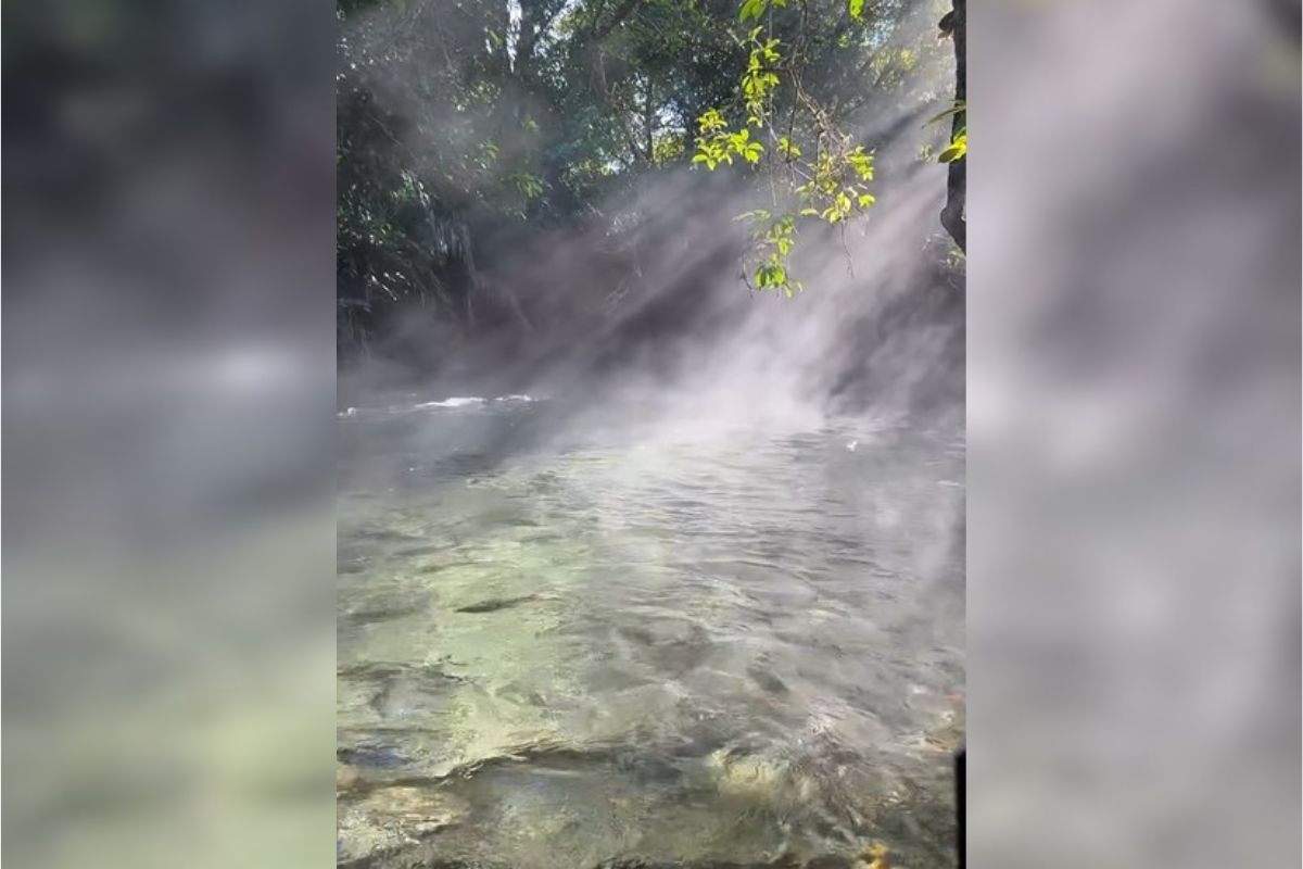 Rio de águas cristalinas parece 'soltar fumaça' em dia de frio com 10°C em MS