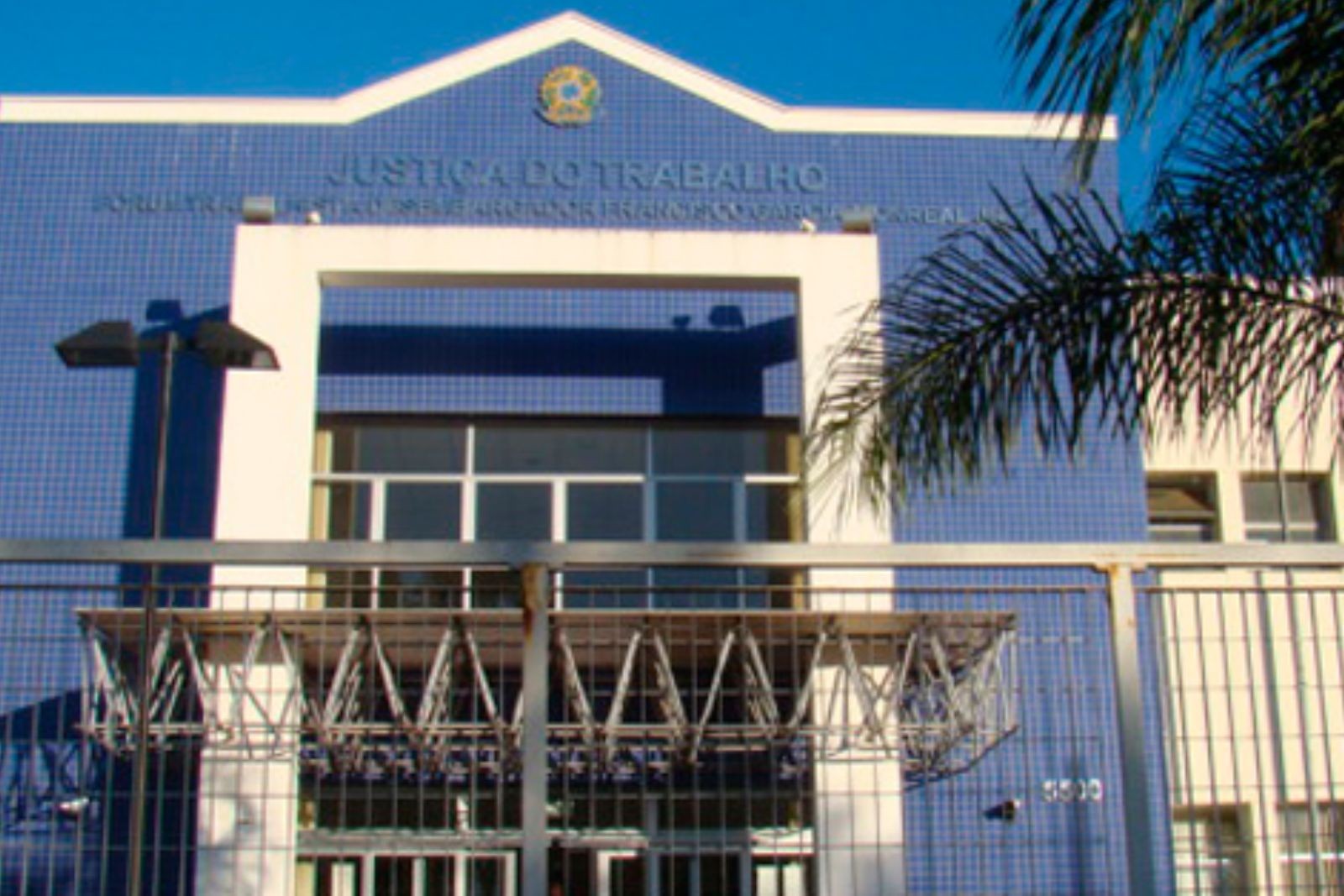 Entenda: Justiça do Trabalho proíbe construtora de fazer propaganda eleitoral e eventos com políticos e funcionários