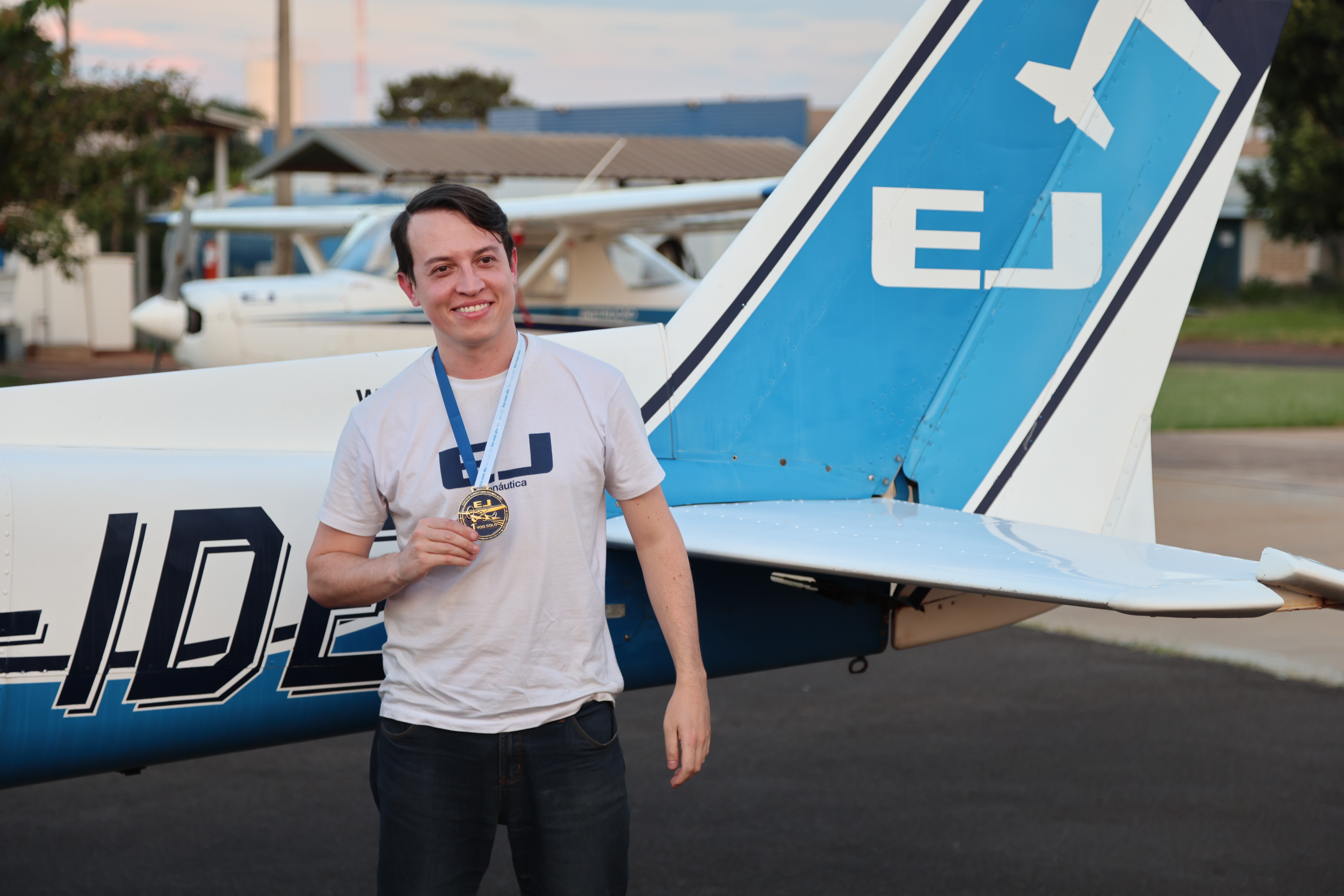Aviation school goes viral with record of students' reaction to first solo flight: 'Mission accomplished'