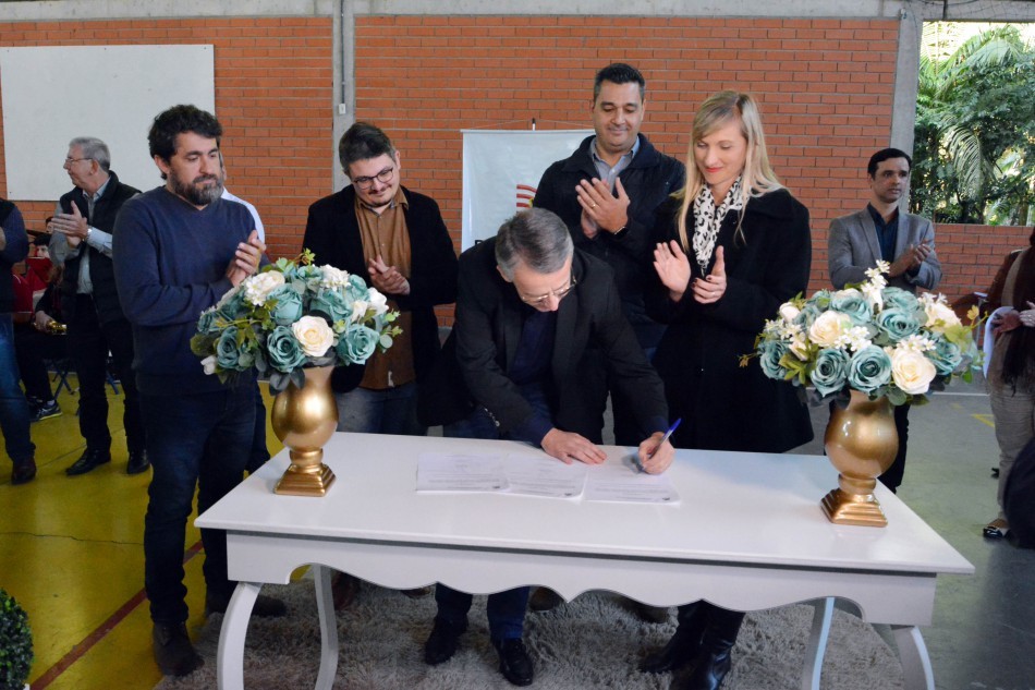 Prefeitura de Blumenau inicia reforma na EBM Anita Garibaldi | G1