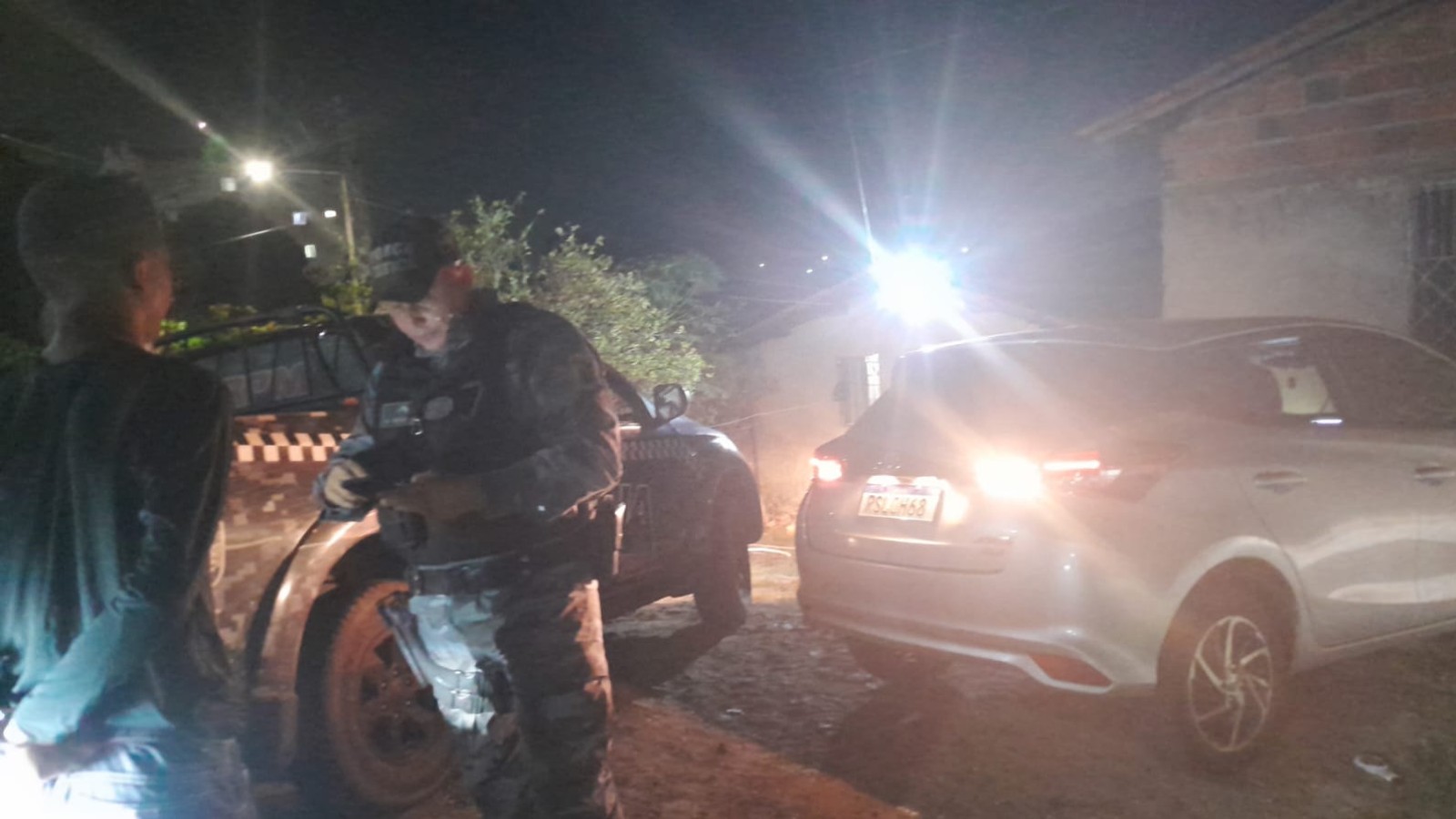 Família é feita refém por quadrilha durante assalto em Teresina