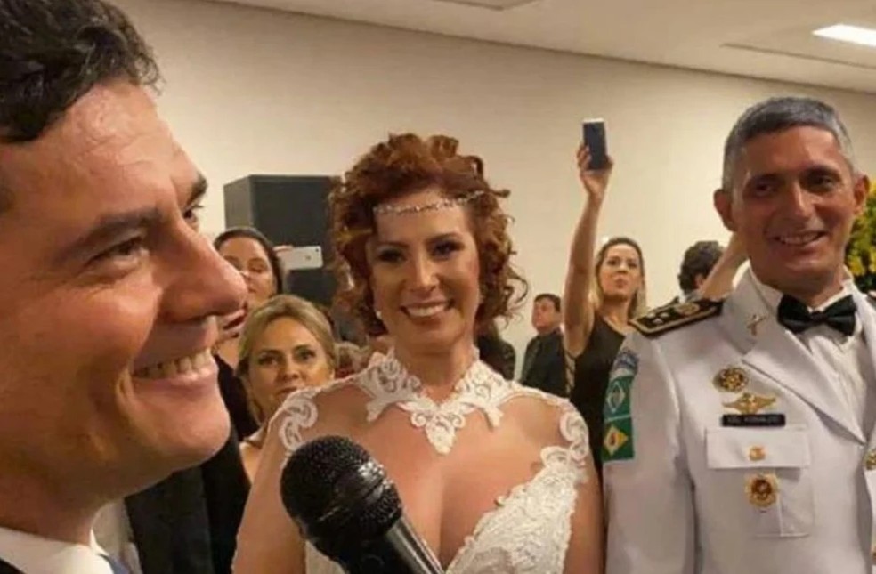 Ex-ministro da justiça Sérgio Moro discursando no casamento da deputada Carla Zambelli — Foto: Reprodução// Twitter