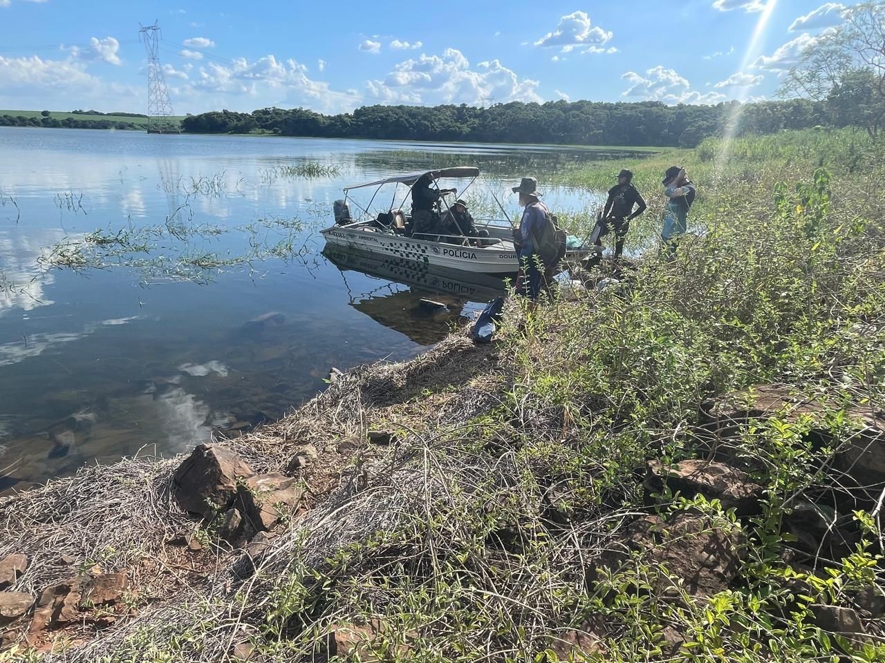 Dois homens são multados por pesca ilegal no Rio Laranja Doce, no Oeste Paulista