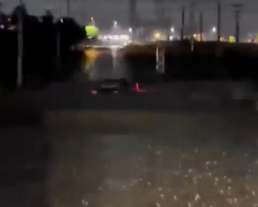 Caminhonete fica Ilhada durante tempestade e família é resgatada em MT