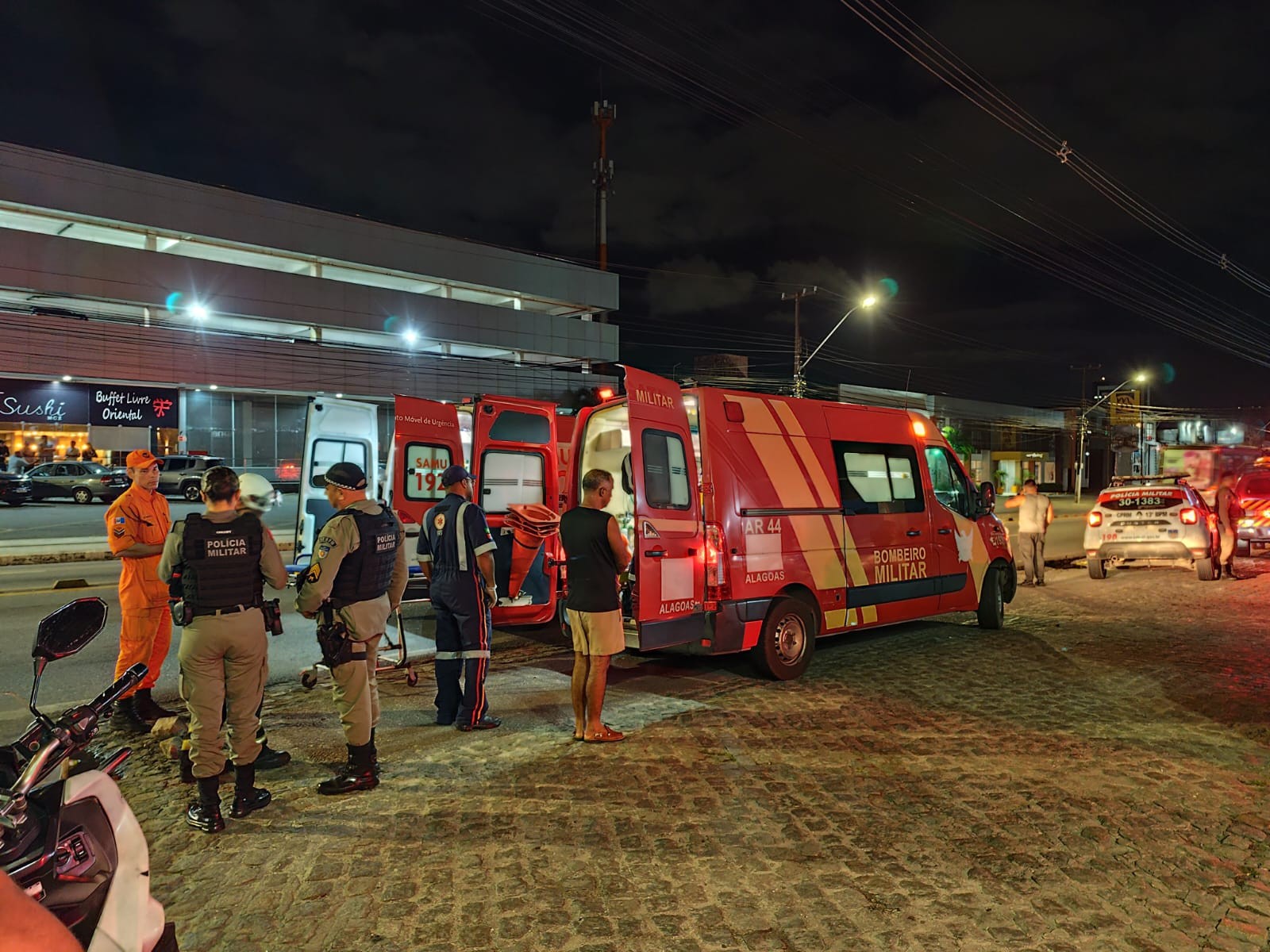 Homem é executado e outro fica ferido após emboscada no bairro da Serraria, em Maceió