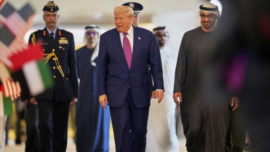 Trump chega aos Emirados Árabes, 3º país de sua visita ao Oriente Médio