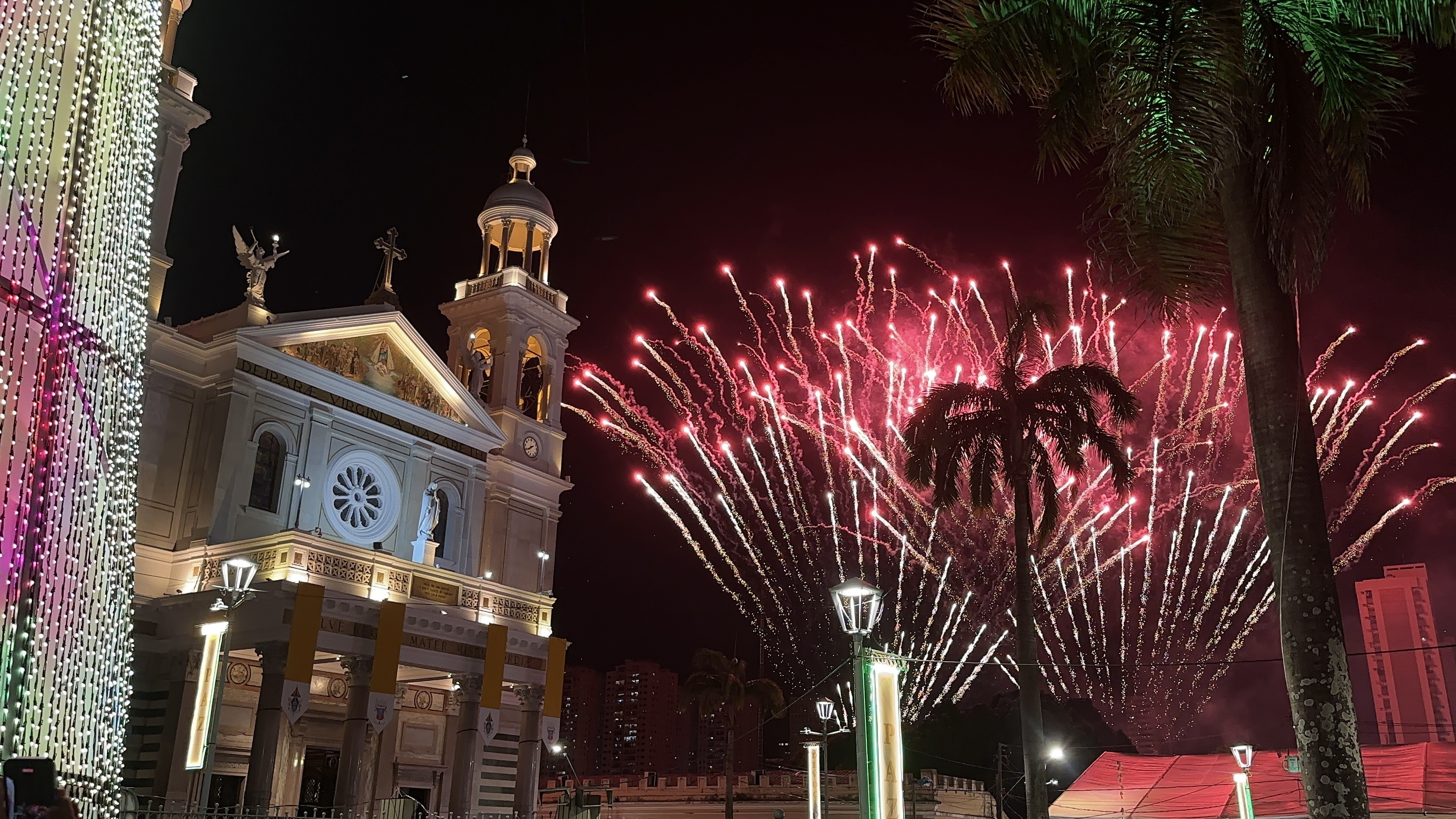 Círio de Nazaré termina com show de fogos e anúncio do tema para 2027: 'Maria, mãe da palavra que se fez carne'
