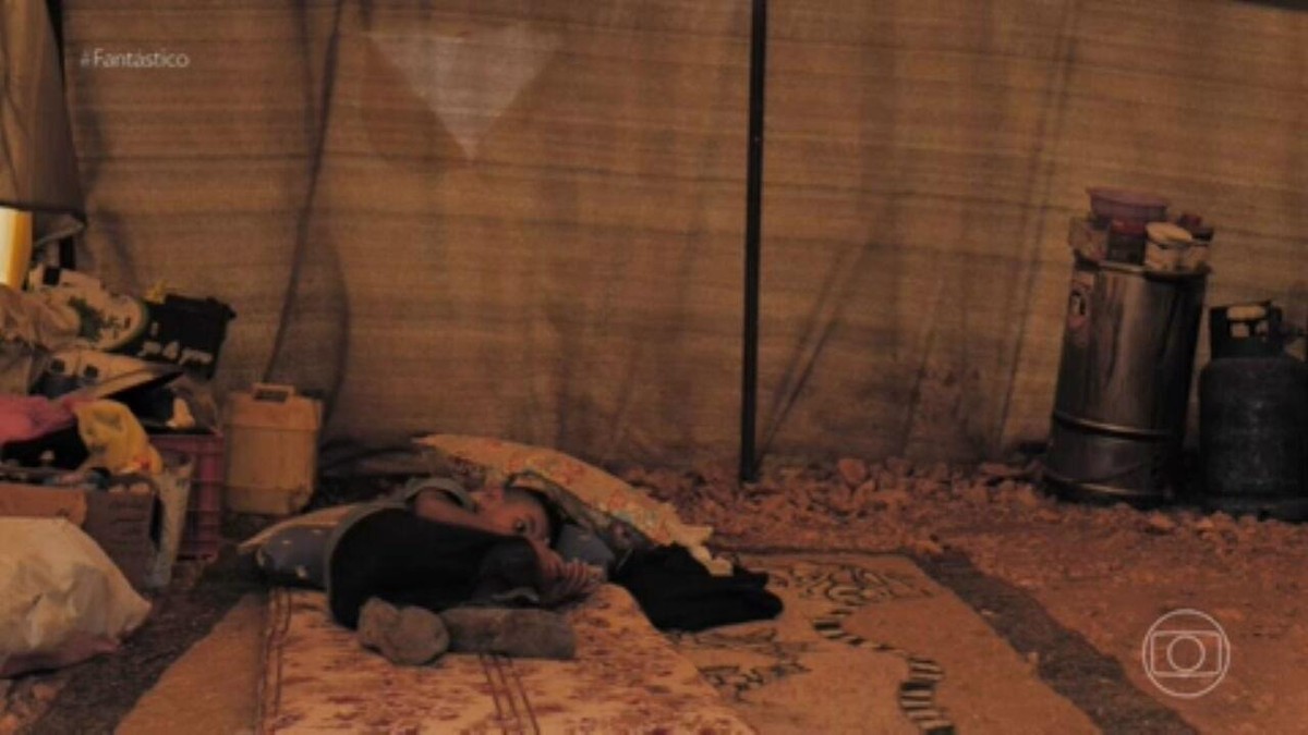 Na Cisjordânia, pai de adolescente assassinado em acampamento palestino diz que o filho estava voltando da escola: 'É muito difícil'