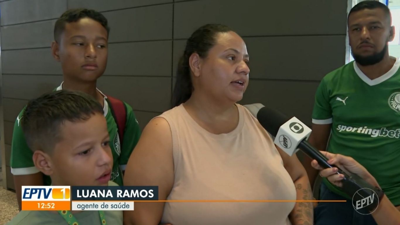 Família tem viagem de férias atrasada após falha geral no controle de tráfego afetar voos: 'Crianças chateadas'