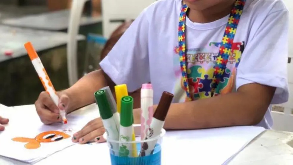 Falta de estrutura adequada para atender alunos com deficiência é apontada por especialista como uma das formas de violência nas escolas públicas — Foto: Prefeitura de Belém