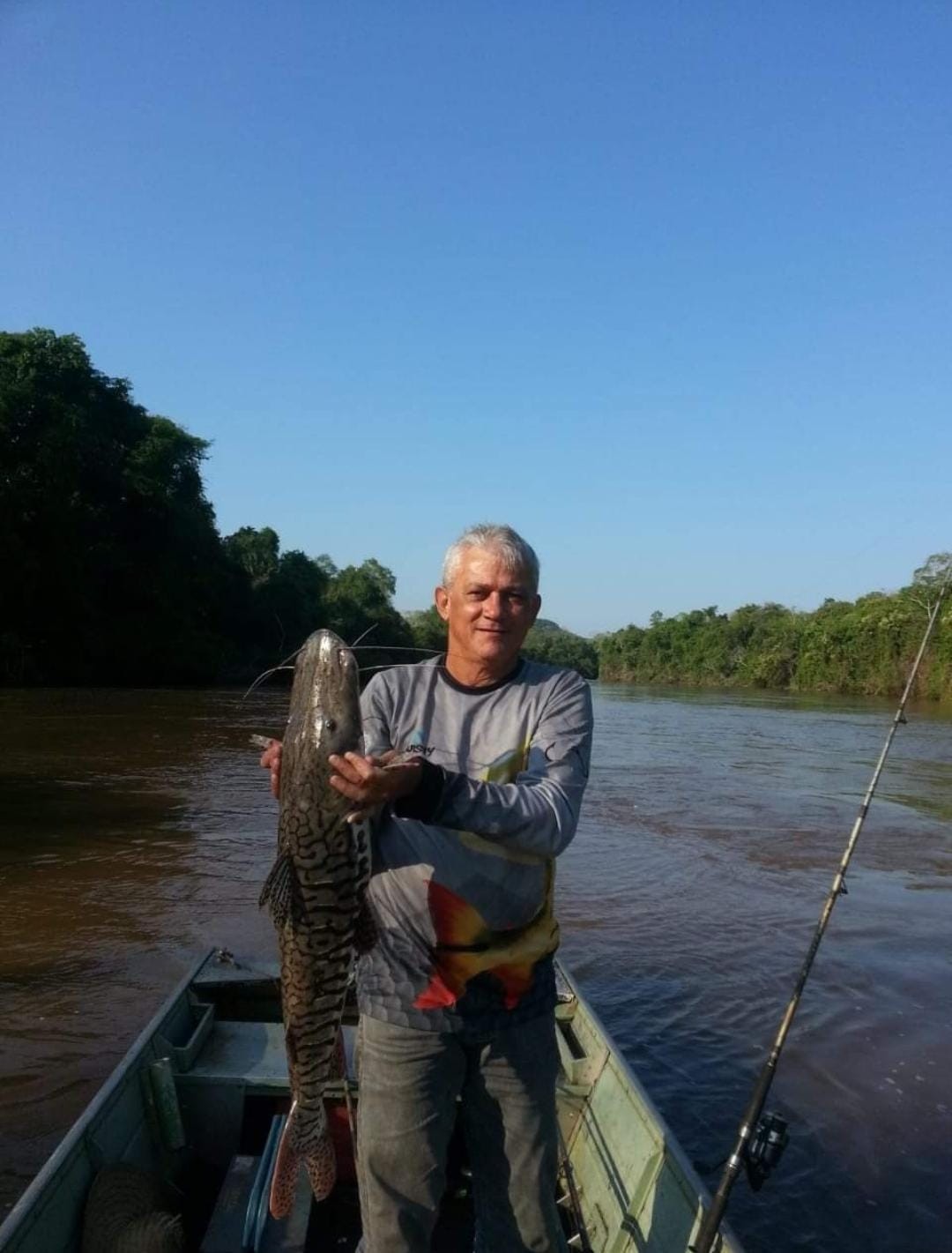 Pescador morre ao cair de embarcação após fisgar peixe no rio Aquidauana em MS