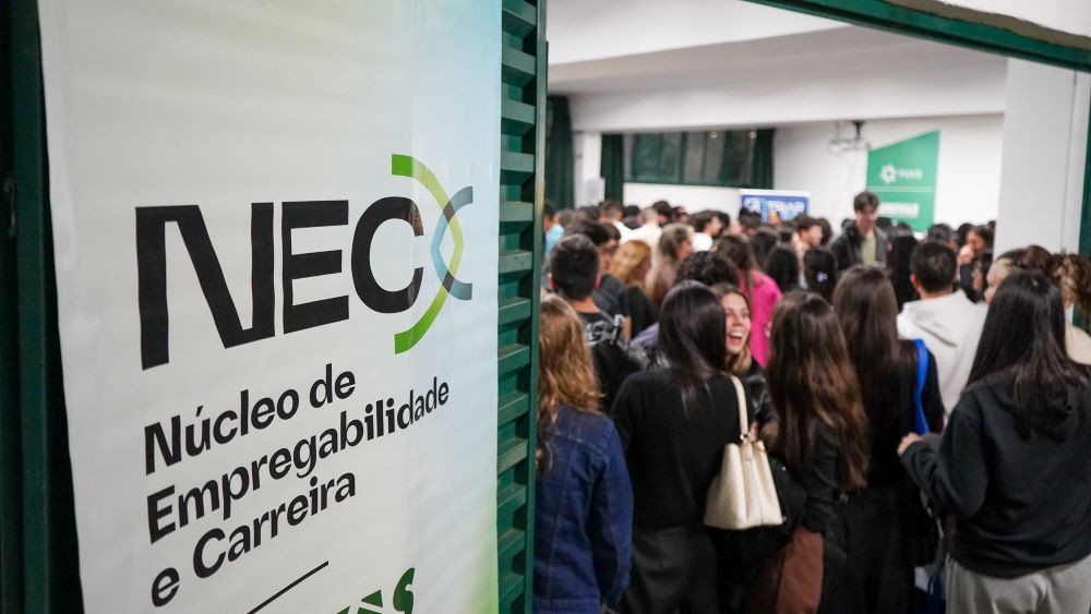 1ª Feira da Empregabilidade Univás reúne centenas de pessoas