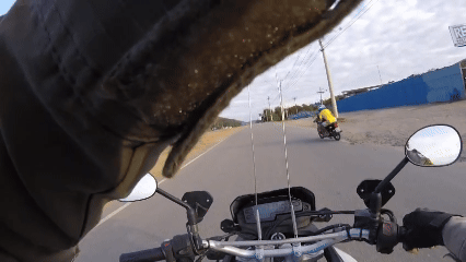 VÍDEO: Motociclista sem CNH foge da PM e é detido após perseguição por 5 km em Governador Valadares