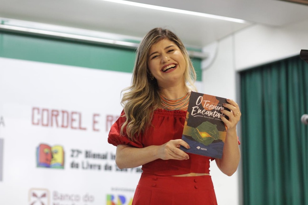 Jornalista cearense leva história do Cariri para São Paulo. — Foto: Iolanda Cândido/Divulgação