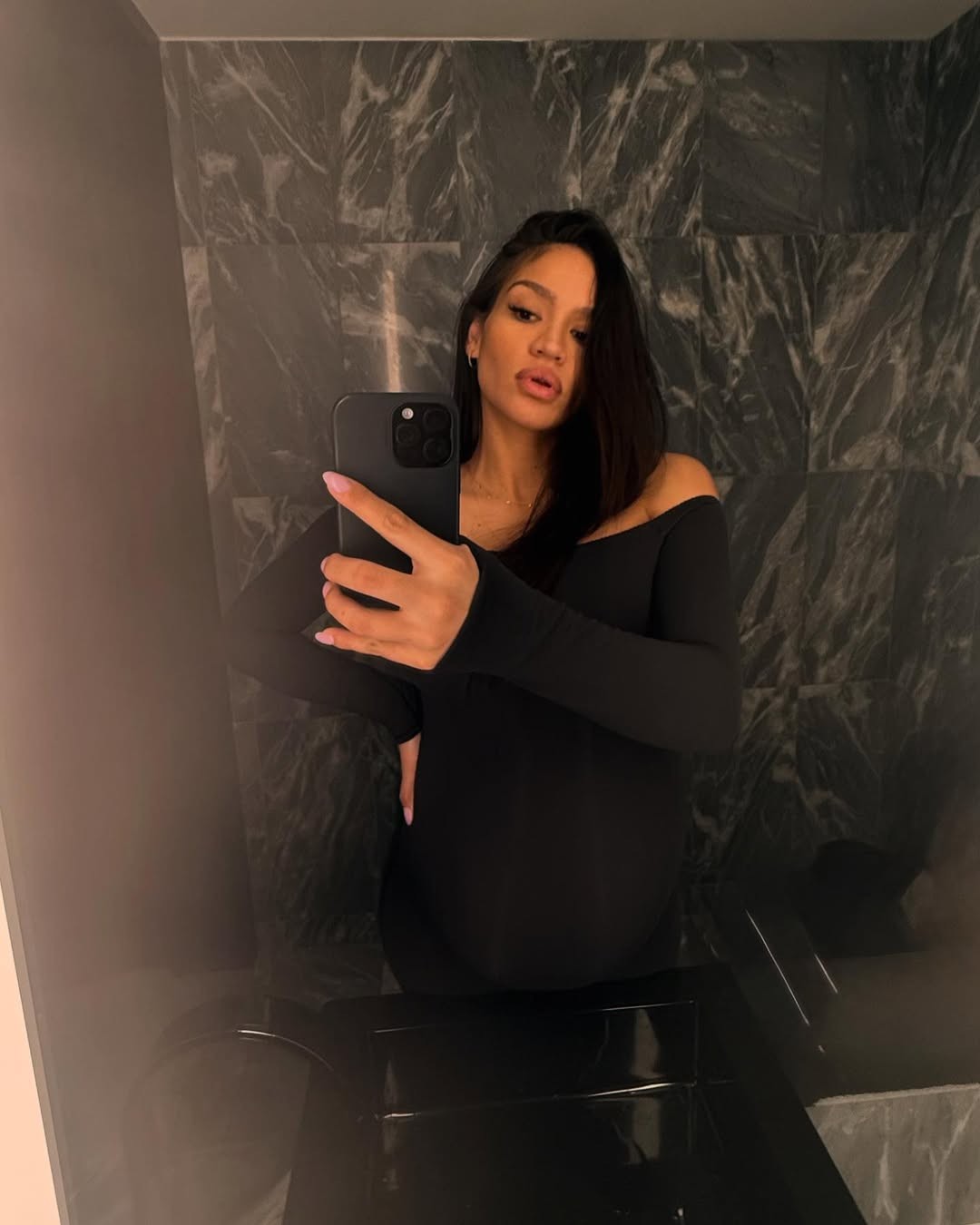 Cassie Ventura entra em trabalho de parto, diz site