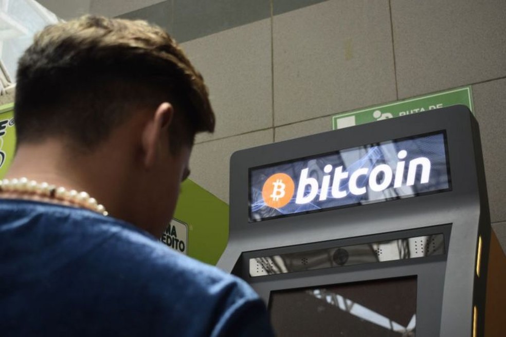 O preço do bitcoin atingiu esta semana US$ 44 mil, seu maior valor desde meados de 2022. — Foto: Getty Images via BBC