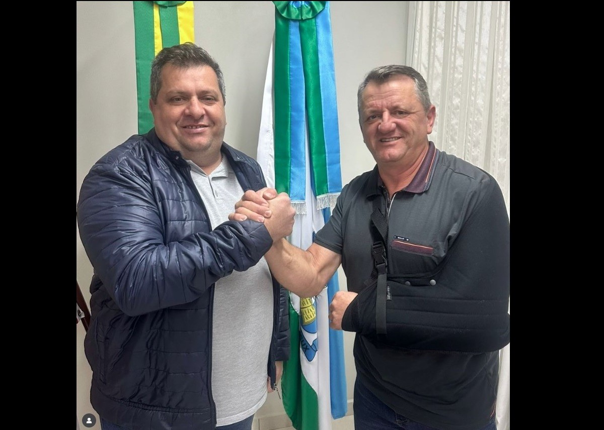 Justiça decide cassar diplomas de prefeito e vice em SC por compra de votos com cestas básicas a indígenas