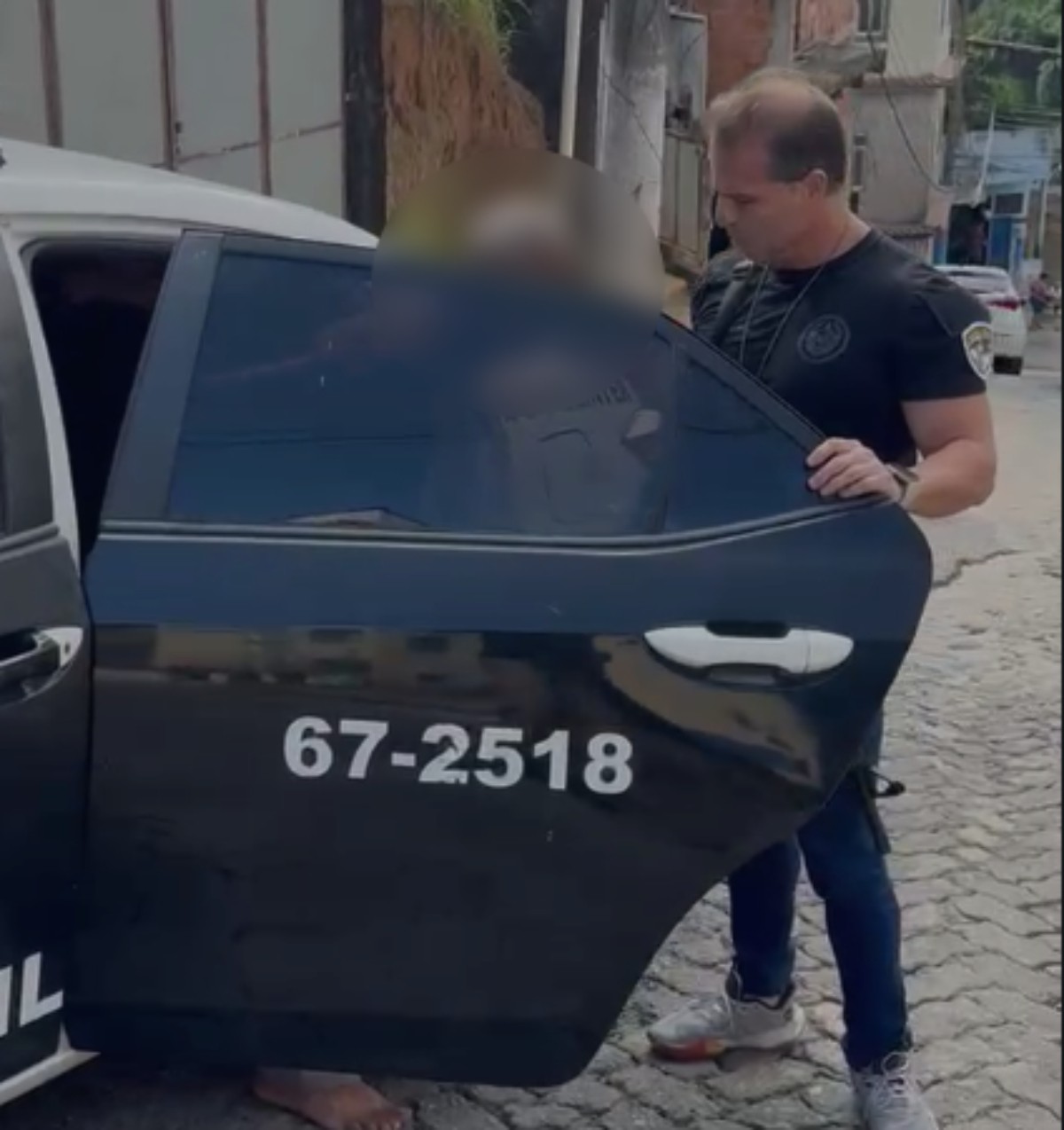 Homem é preso por agredir tia idosa e descumprir medida protetiva em Volta Redonda