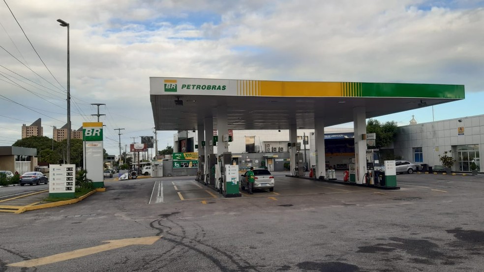 Posto de combustíveis em Natal — Foto: Sérgio Henrique Santos/Inter TV Cabugi