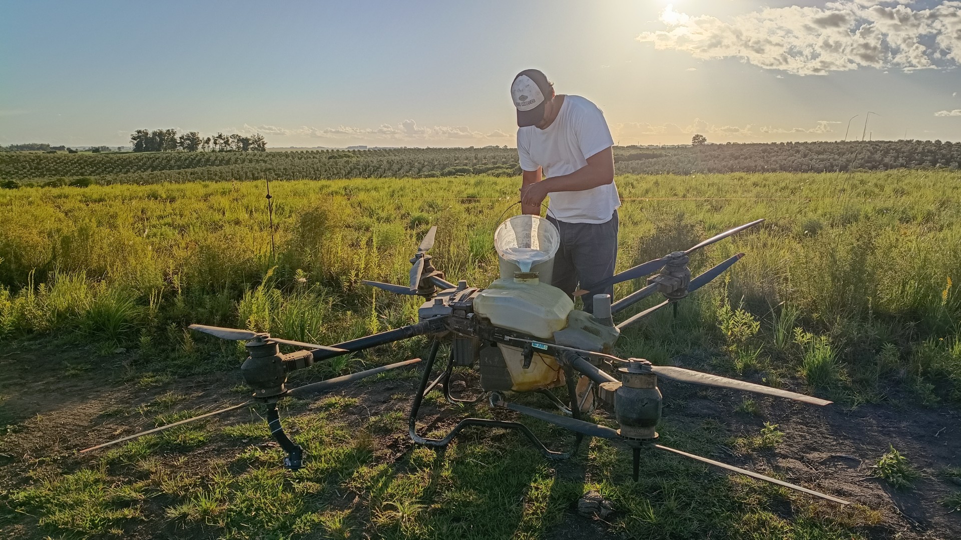 Inovação no campo: RS usa drones para 'caçar' carrapatos com solução biológica
