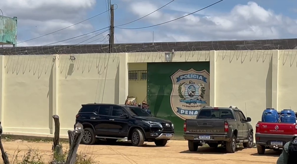 Deolane deixa prisão em Buíque — Foto: Joab Alves/TV Asa Branca