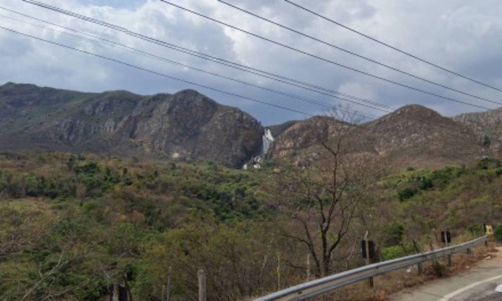 Homem desaparece após cair de cachoeira na Bahia — Foto: Reprodução/Street View