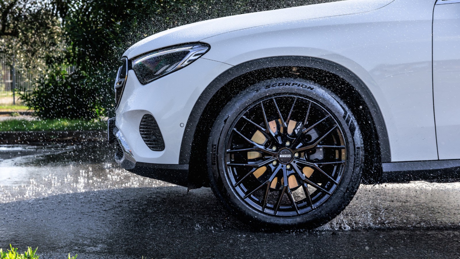 Pirelli Scorpion aposta em versatilidade para SUVs e picapes