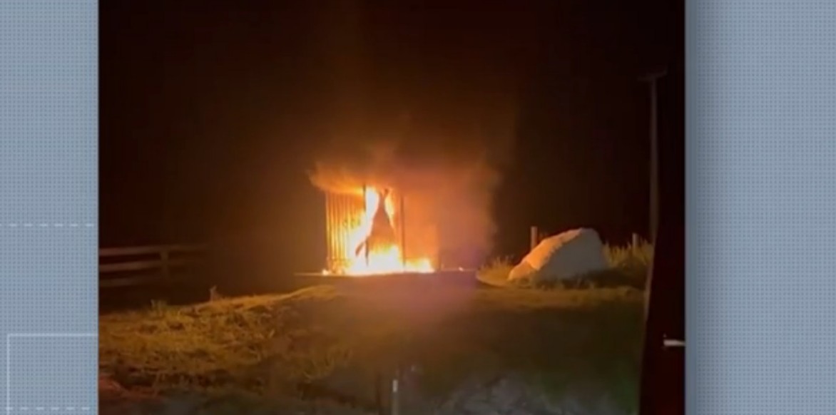 Incêndio destrói imagem de Nossa Senhora Aparecida às margens da BR-163 no Pará