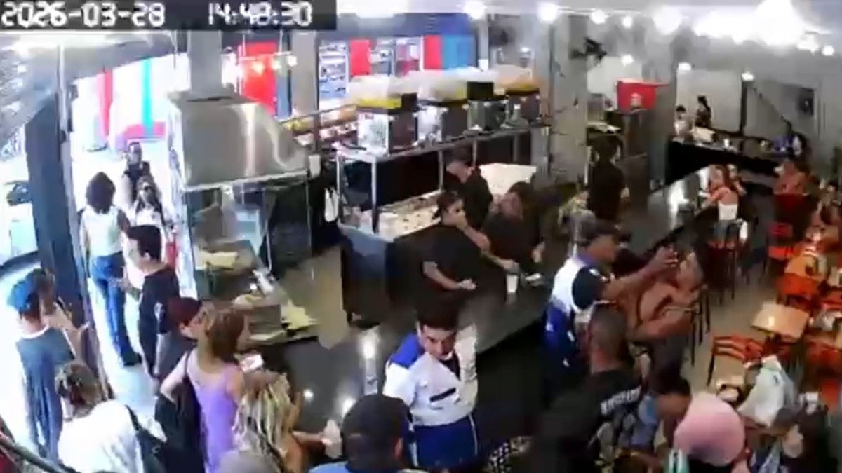 Criança se engasga com gelo em Nova Iguaçu e é salva por agentes do Segurança Presente; VÍDEO