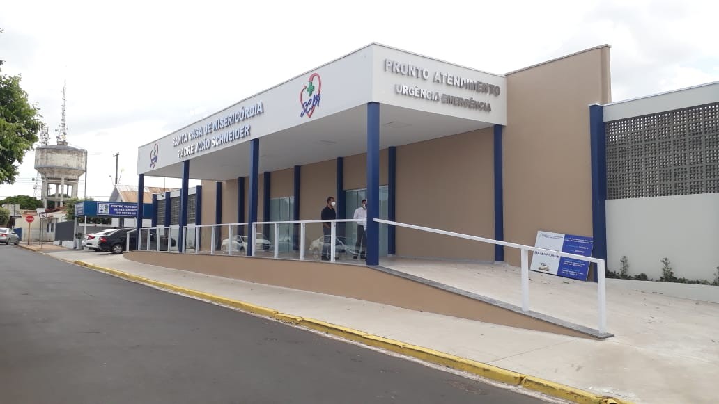 Briga por preço de coxinha termina com comerciante e cliente feridos no interior de SP