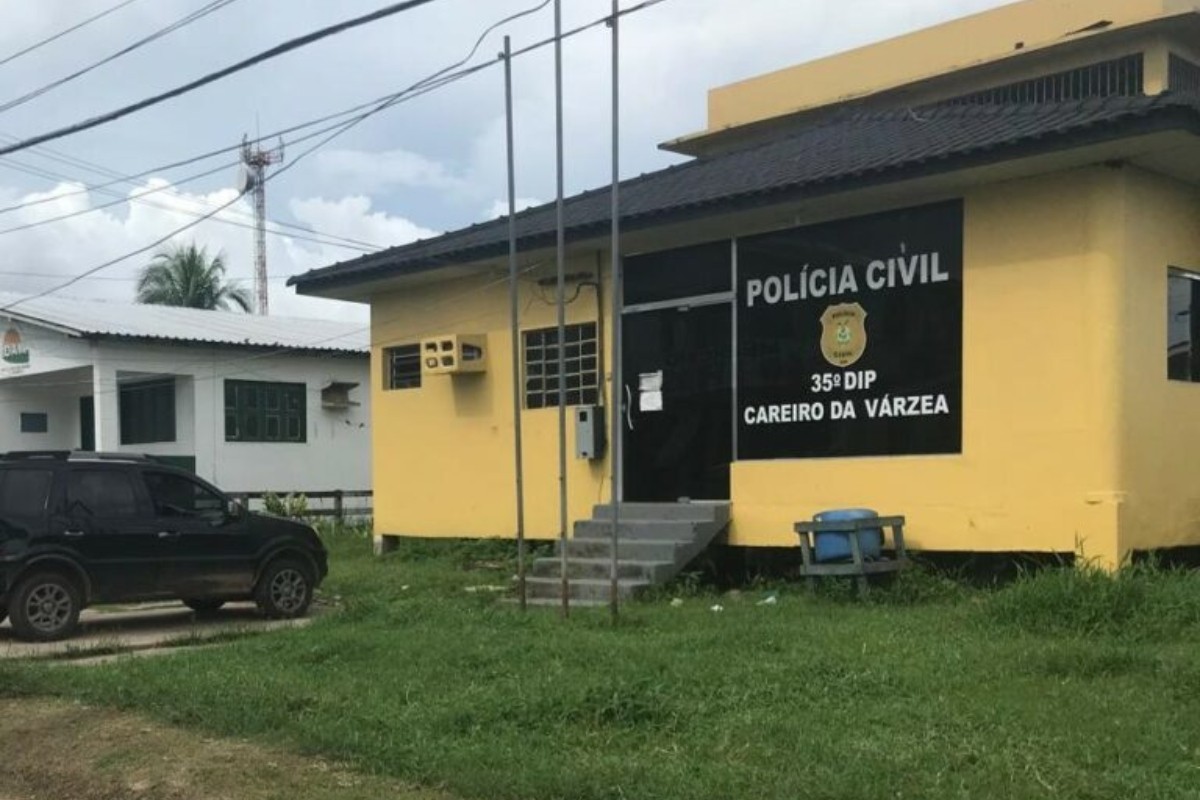 
Mulher é presa suspeita de se passar por advogada e funcionária pública para aplicar golpes em idosos no AM