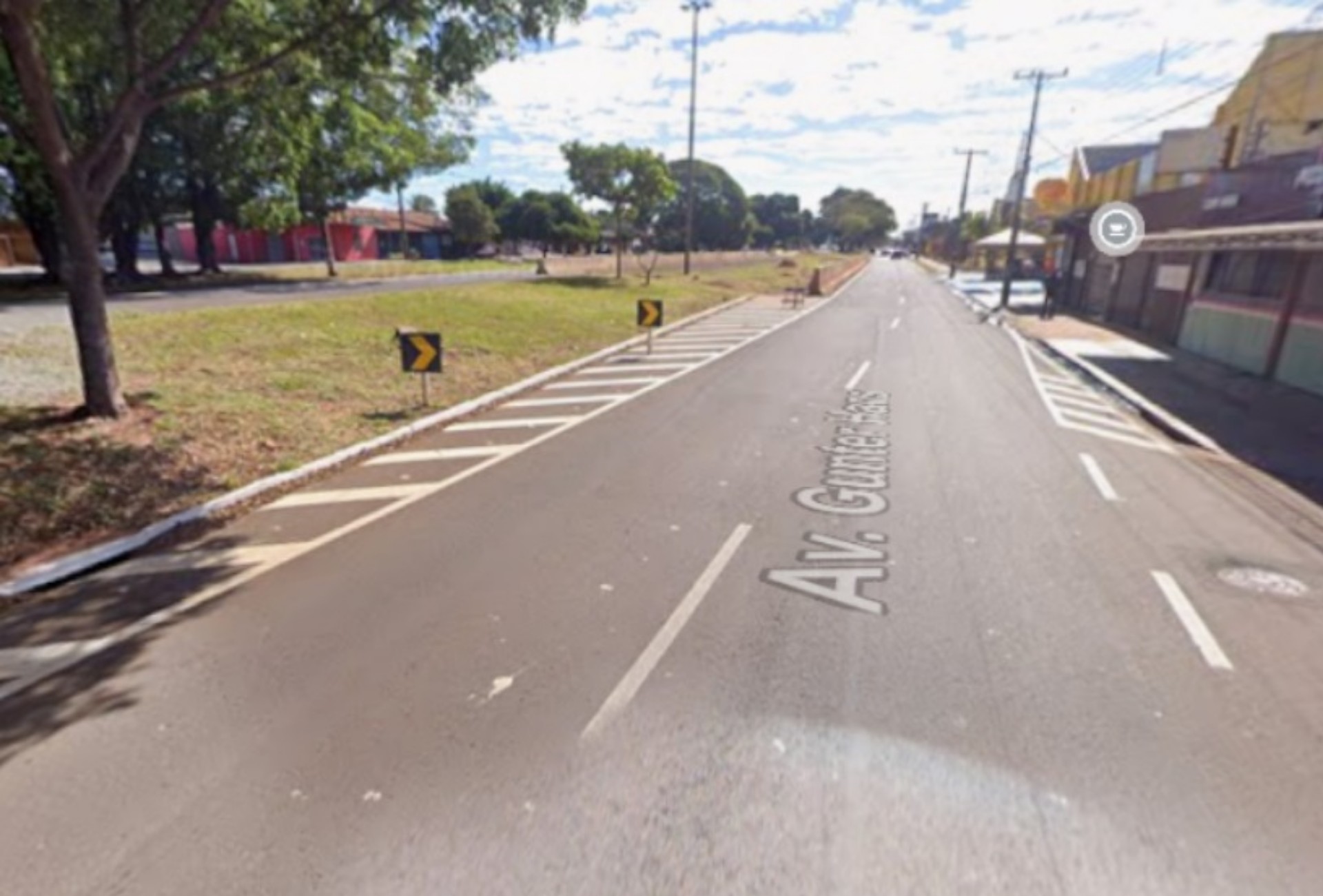 Motociclista morre após cair na pista e ser atropelado por ônibus em Campo Grande