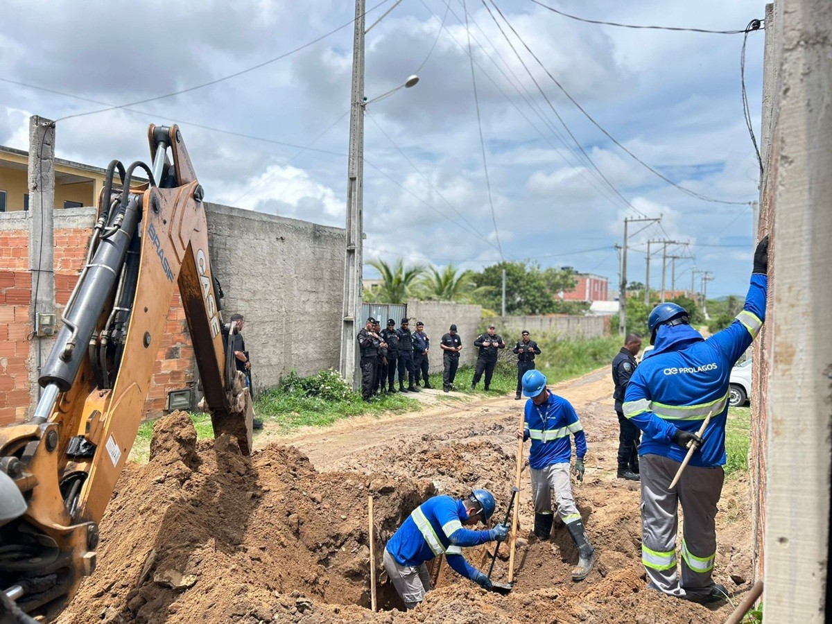 Operação identifica cisterna irregular de 50 mil litros e ligações clandestinas em Cabo Frio