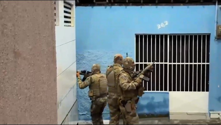 Operação integrada cumpre mandados de prisão e busca na região central de João Pessoa