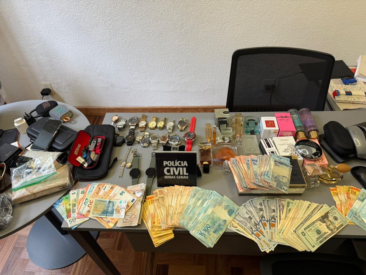 Servidor do TJMG é investigado por venda irregular de itens esquecidos no Aeroporto de Confins