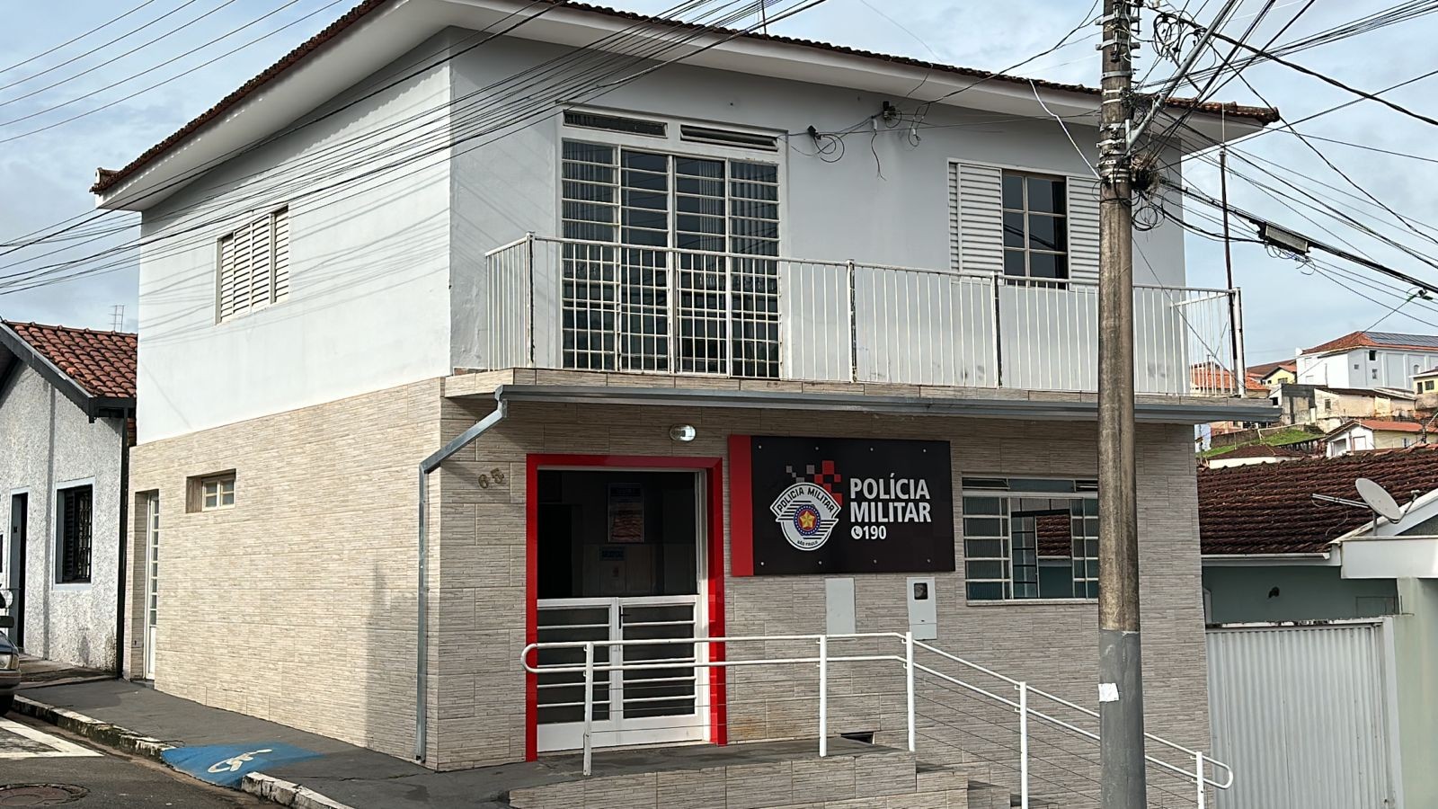 Trabalhador rural é esfaqueado pelas costas após pedir para colega falar mais baixo em Caconde