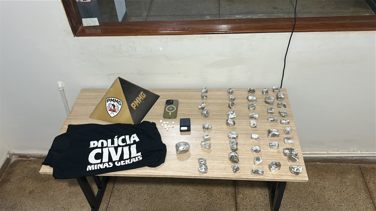 Investigado por tráfico é preso com maconha e cocaína em ação conjunta no Noroeste de Minas