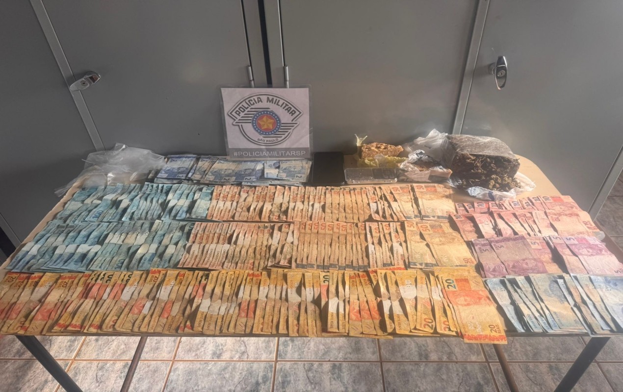 Em duas ações, polícia apreende quase 10 kg de drogas em carro blindado e prende suspeito com quase R$ 10 mil em dinheiro