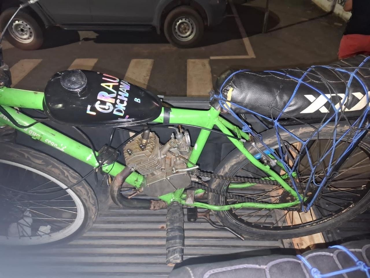 Adolescente tenta fugir da PM em bicicleta motorizada artesanal em RO