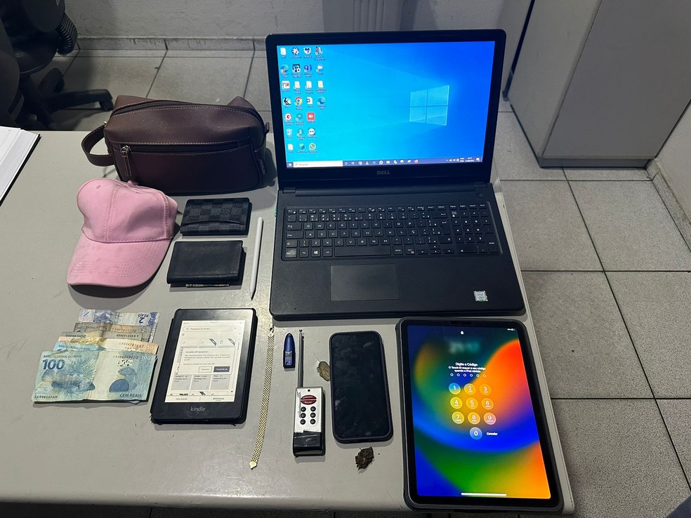 Irmãos presos após usar bloqueador de alarme para furtar carros na Zona Leste de Teresina — Foto: Polícia Civil