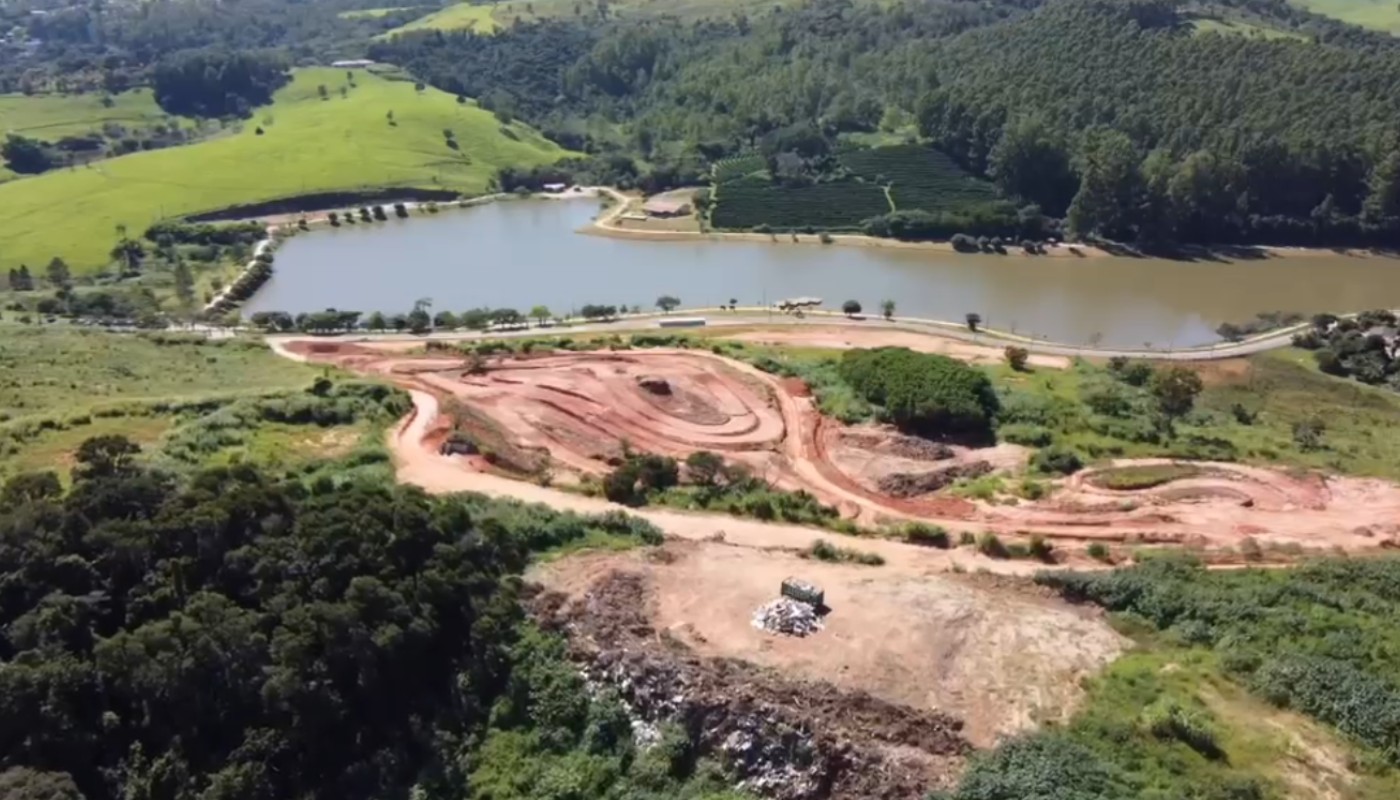 Caixões, animais mortos e risco de contaminação: entenda denúncias que levaram MP a investigar lixão clandestino em Serra Negra