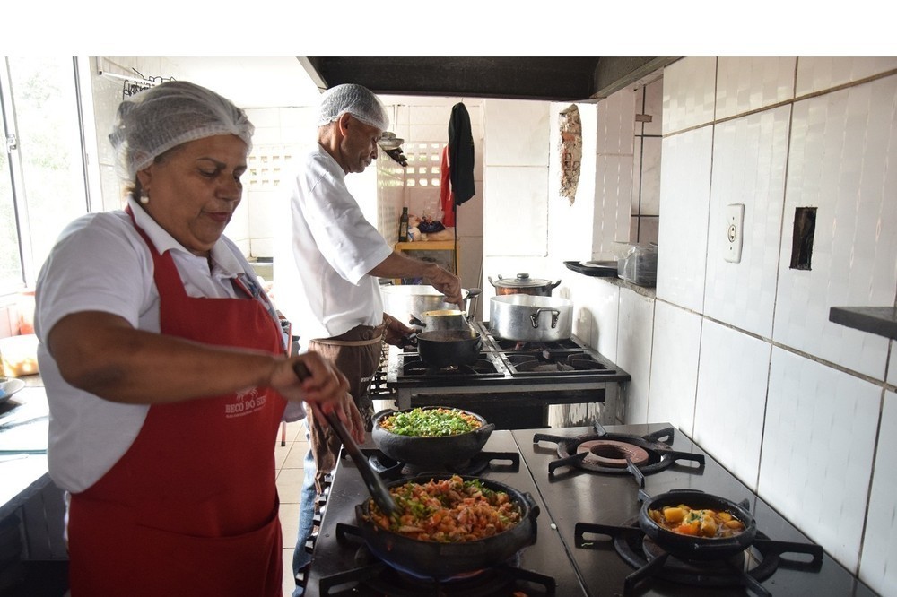Cozinheira potiguar ensina a fazer mungunzá para as festas juninas, Rio  Grande do Norte