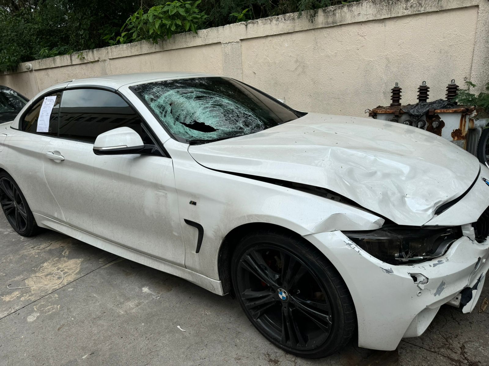 Família de noivo atropelado após o casamento pede que polícia analise outras câmeras de segurança para ajudar nas buscas de foragido