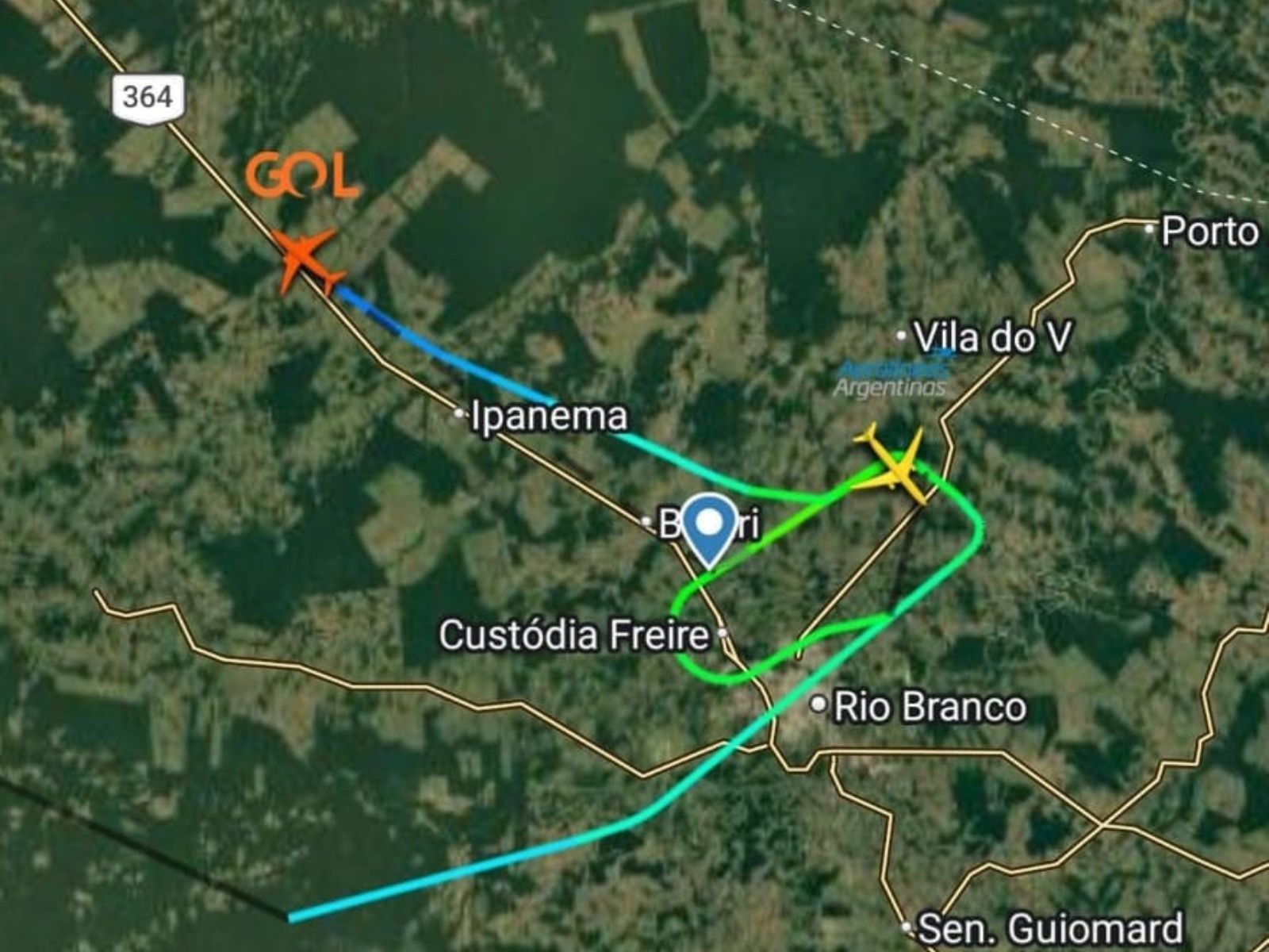 Temporal impede pouso de avião e derruba árvore em ponte no Acre