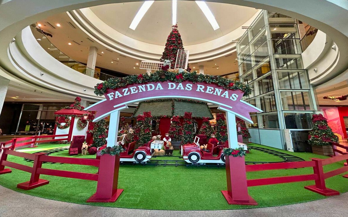 Teresina Shopping sorteia Iphones 15 Pro e vale-compras no valor de 10 mil em campanha de Natal