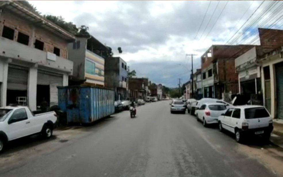 Jovem é esfaqueada a caminho do ponto de ônibus em Salvador. — Foto: Reprodução/TV Bahia
