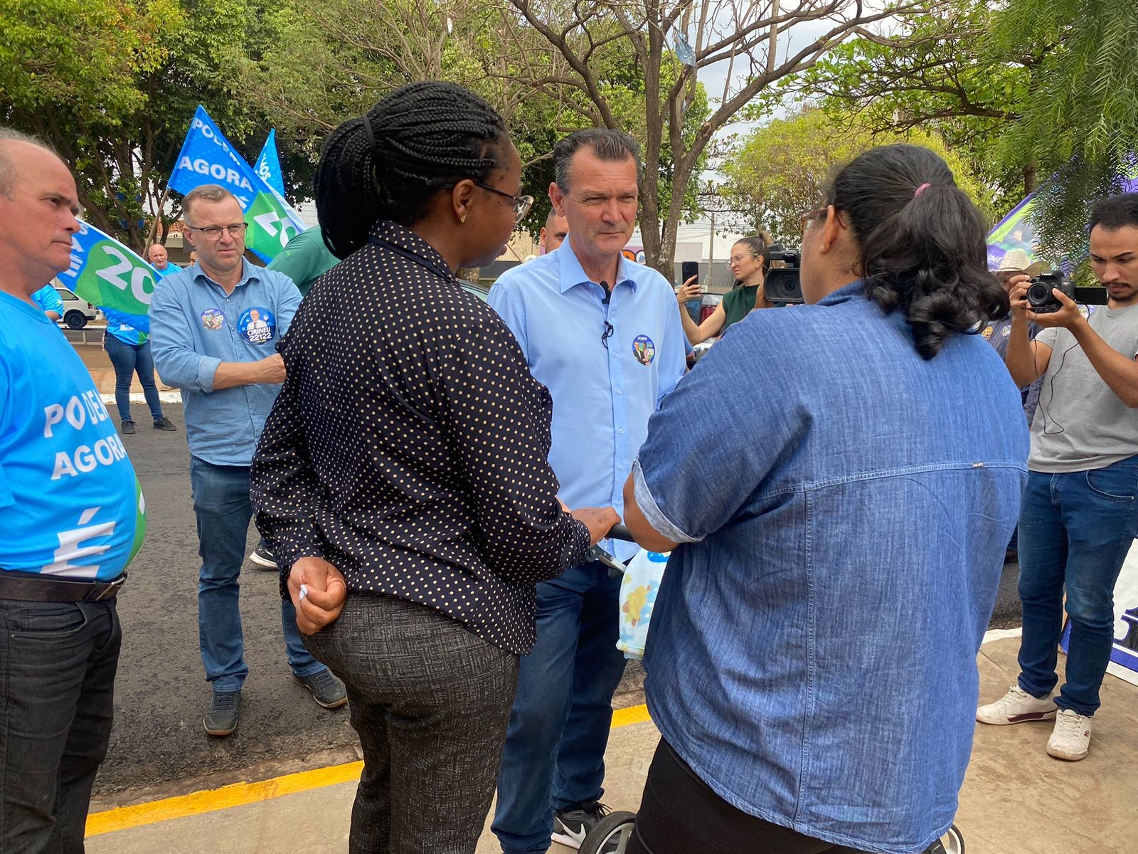 Candidato a prefeito de Bauru, Dr. Raul promete criação de área de lazer durante visita à Lagoa da Quinta da Bela Olinda