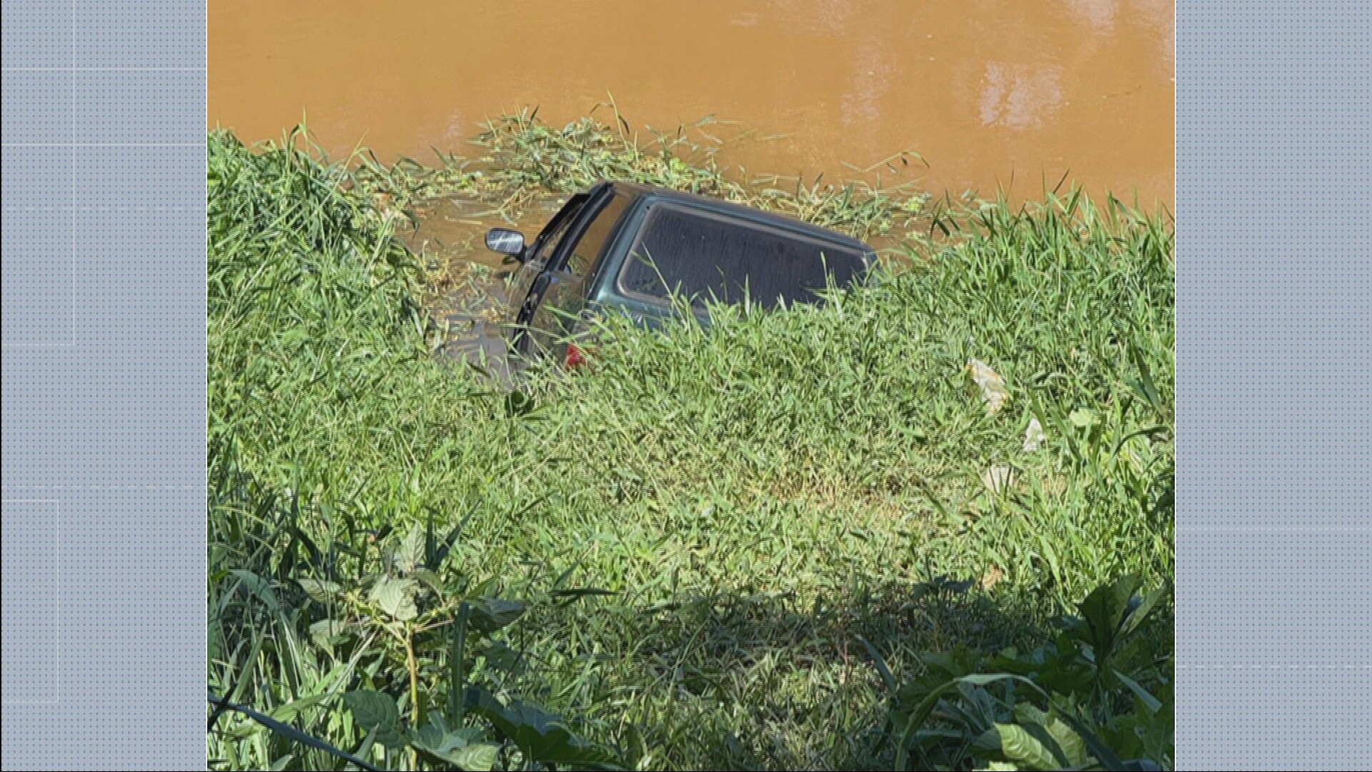 Pescador encontra carro submerso no rio Paraopeba com corpo no porta-malas
