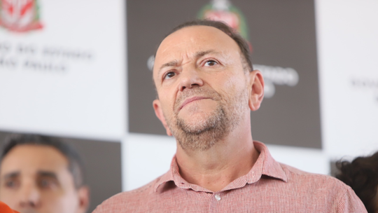 Edinho Silva é eleito novo presidente nacional do PT - Apoiado por Lula, ex-prefeito de Araraquara comandará a sigla pelos próximos quatro anos. Ao g1, novo comandante da legenda afirma que maior desafio será a reeleição de Lula.