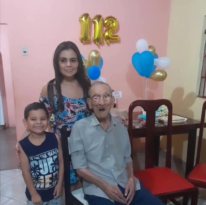 Idoso que acompanhou todos os aniversários de cidade de MG morre aos 113 anos 